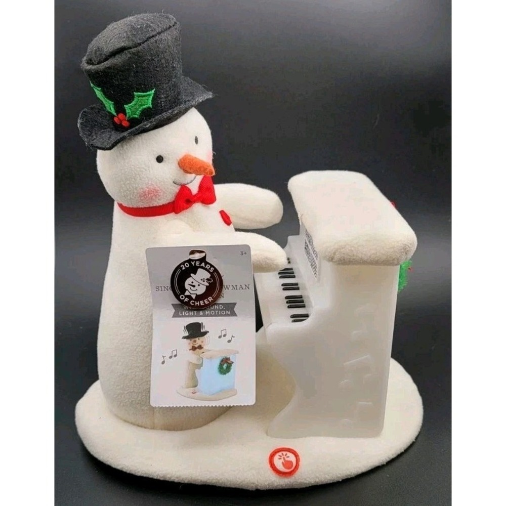 2023 HALLMARK Sing Along SHOWMAN SNOWMAN PIANO Sound Light Motion w/ Tag‎ TESTED